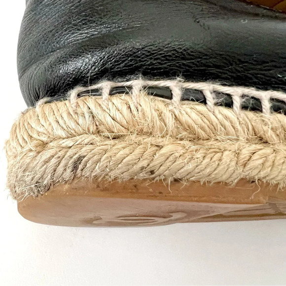 CHANEL || CC Cap Toe Black Leather Espadrille Loafers Logo Size EU 39 - Picture 14 of 16